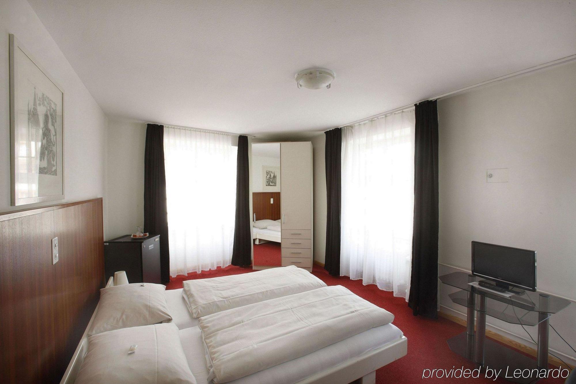 Spalenbrunnen Hotel & Restaurant Basel City Center Ngoại thất bức ảnh