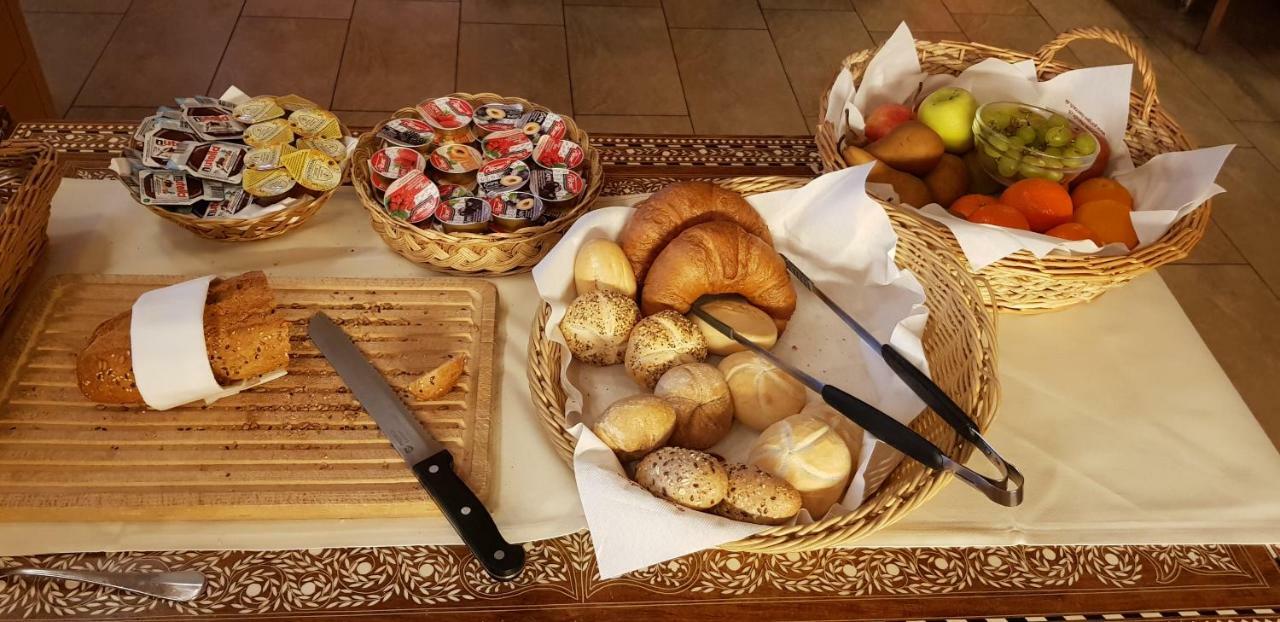 Spalenbrunnen Hotel & Restaurant Basel City Center Ngoại thất bức ảnh